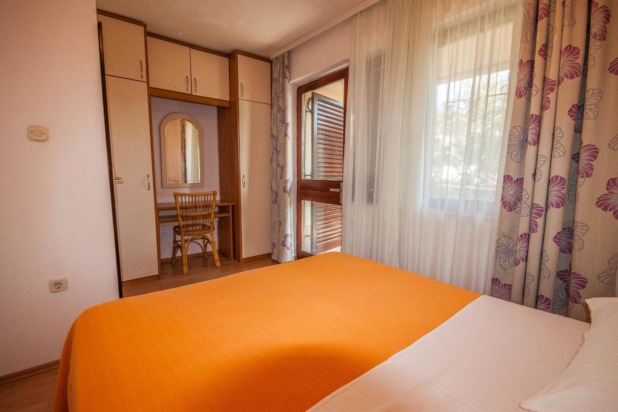 Apartments Rosanda ปาโกชตาเน ภายนอก รูปภาพ