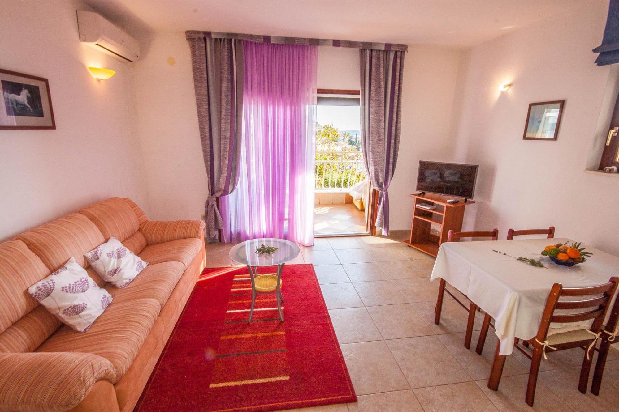 Apartments Rosanda ปาโกชตาเน ภายนอก รูปภาพ