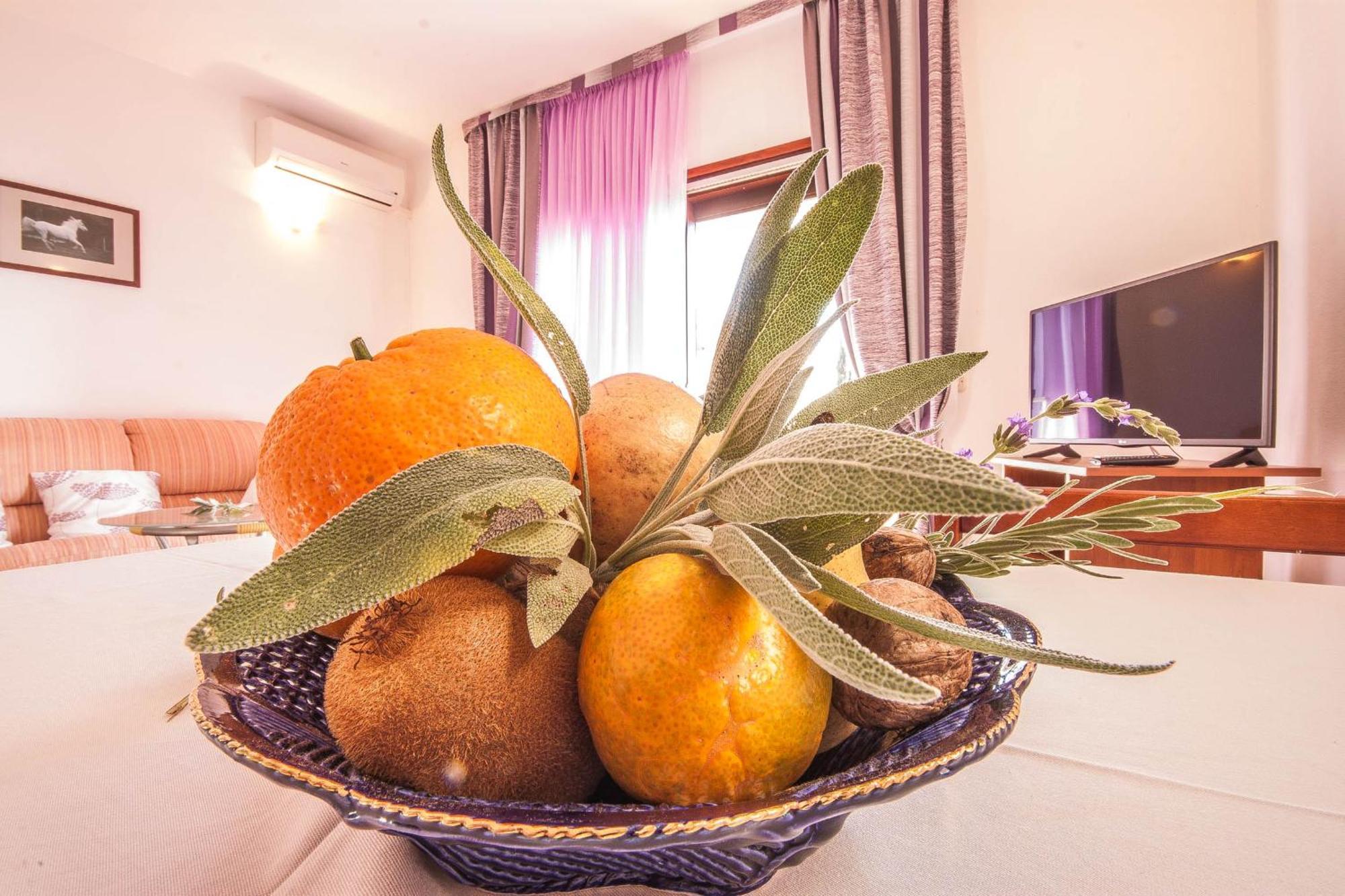 Apartments Rosanda ปาโกชตาเน ภายนอก รูปภาพ