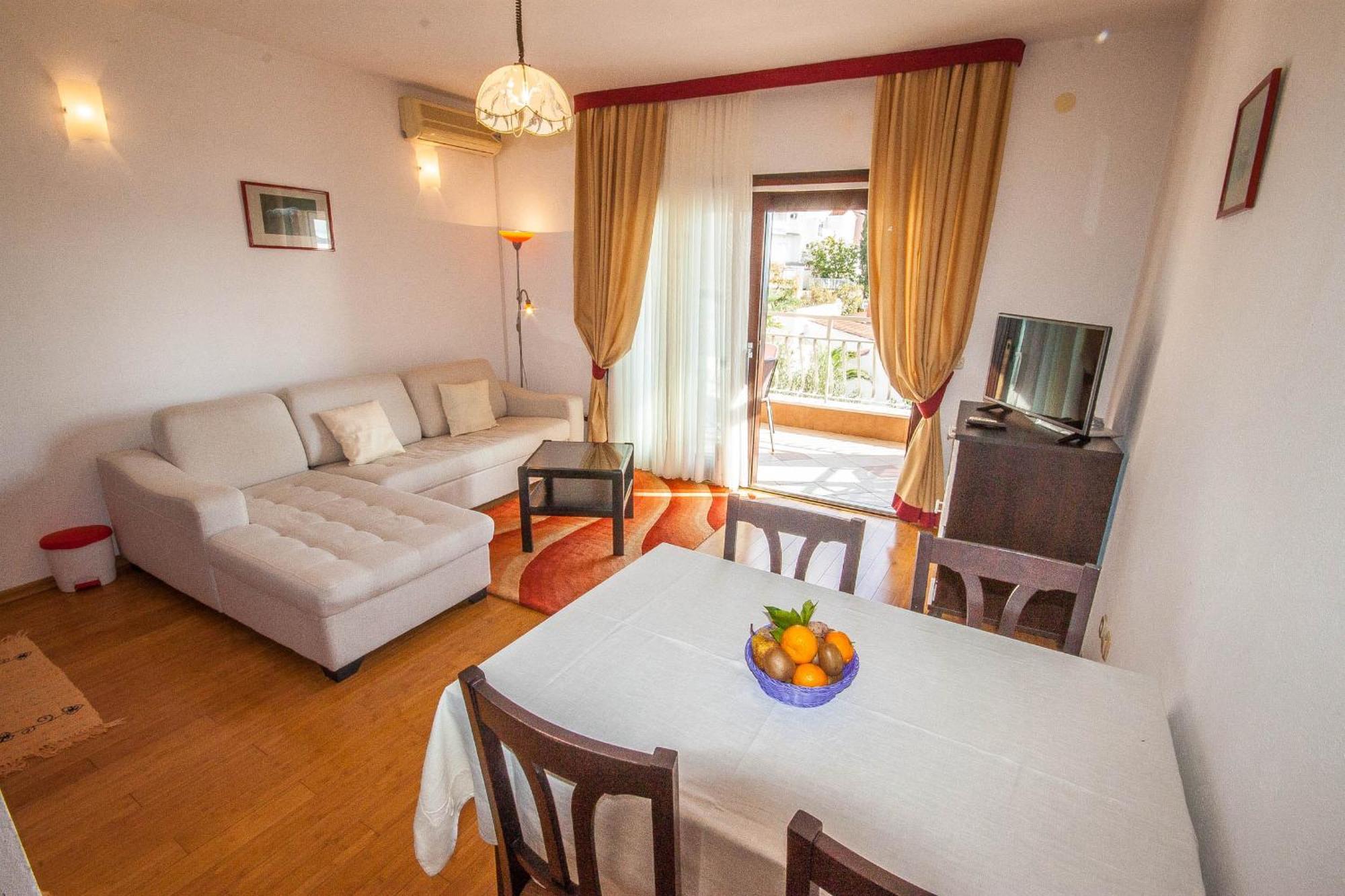 Apartments Rosanda ปาโกชตาเน ภายนอก รูปภาพ