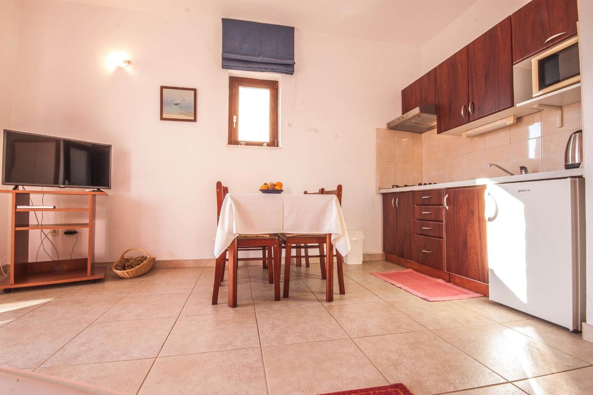Apartments Rosanda ปาโกชตาเน ภายนอก รูปภาพ