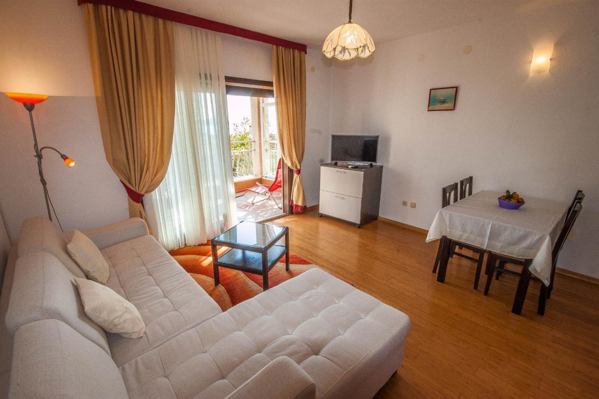 Apartments Rosanda ปาโกชตาเน ภายนอก รูปภาพ