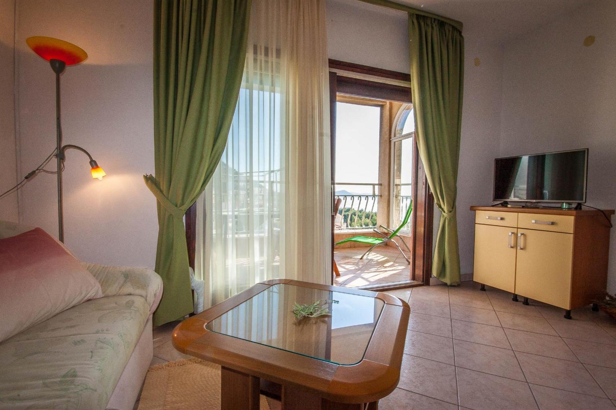 Apartments Rosanda ปาโกชตาเน ภายนอก รูปภาพ